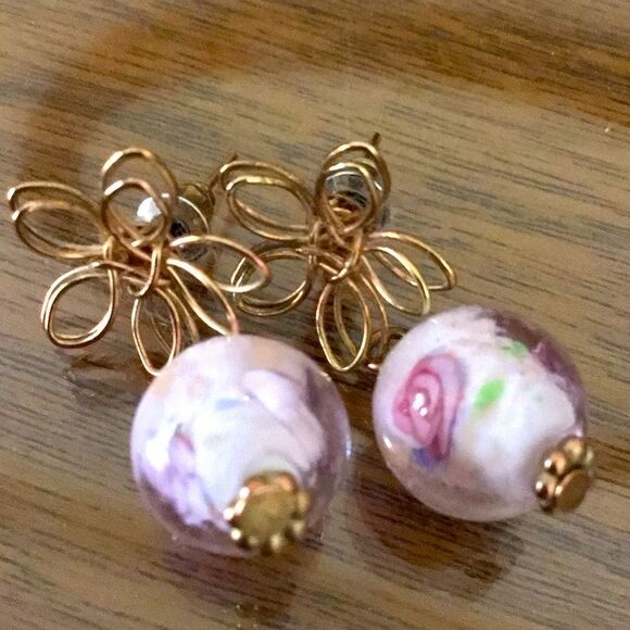 Vintage Venetian Glass Beads Floral Gold Wire Earrings - Picture 1 of 3